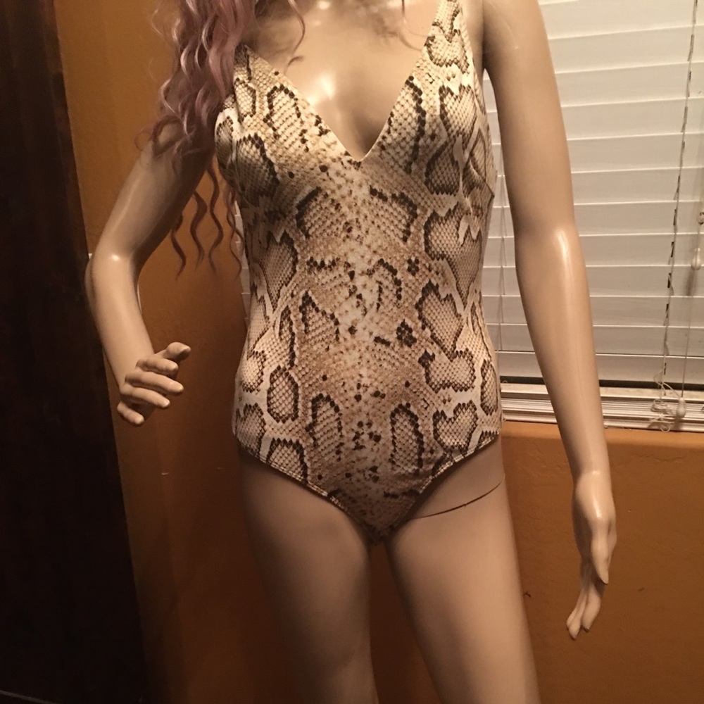 ASTR the label python print double v bodysuits 🐍